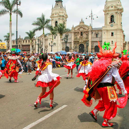 carnavales en centro de Lima
