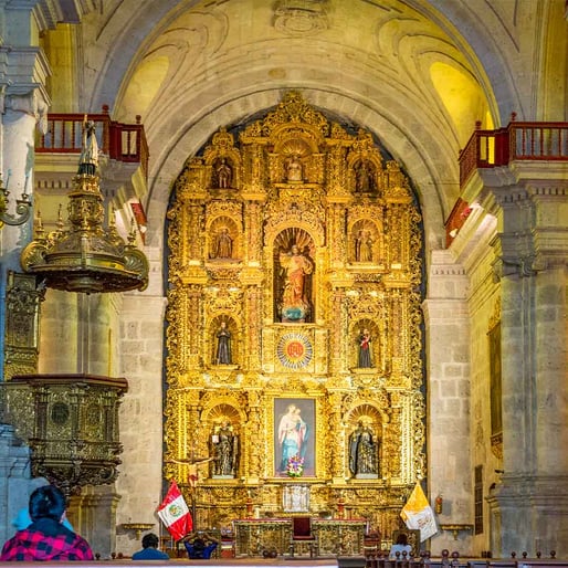 Altar mayor de la catredral de Arequipa