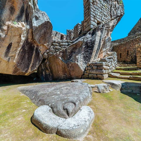Blog-Machu-Picchu-Temple-of-the-Condor-1
