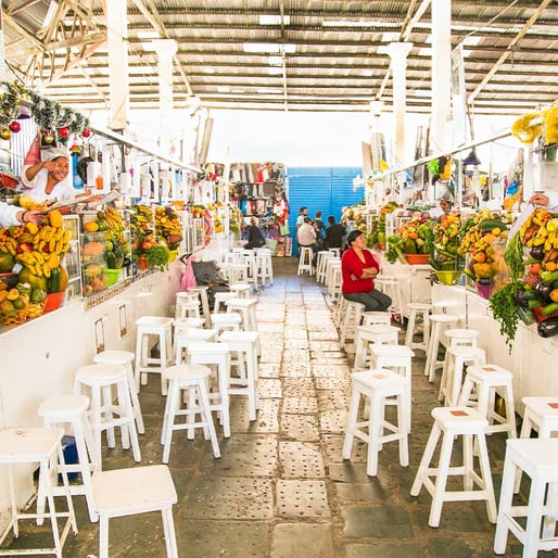 Mercado Central de San Pedro sillas vacías